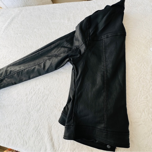 Freepeople. Intimately free. Size S. Sheer full sleeve with curved hem. NWOT - Picture 10 of 14